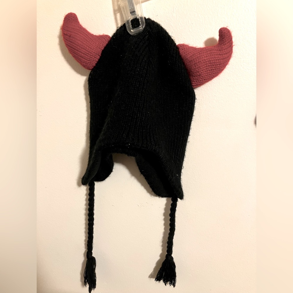 Hot Topic Devil Beanie Hat